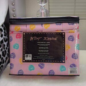 Betsey Johnson Not So Sweet Candy Hearts Valentine Sheet Set - 6-pc - Queen